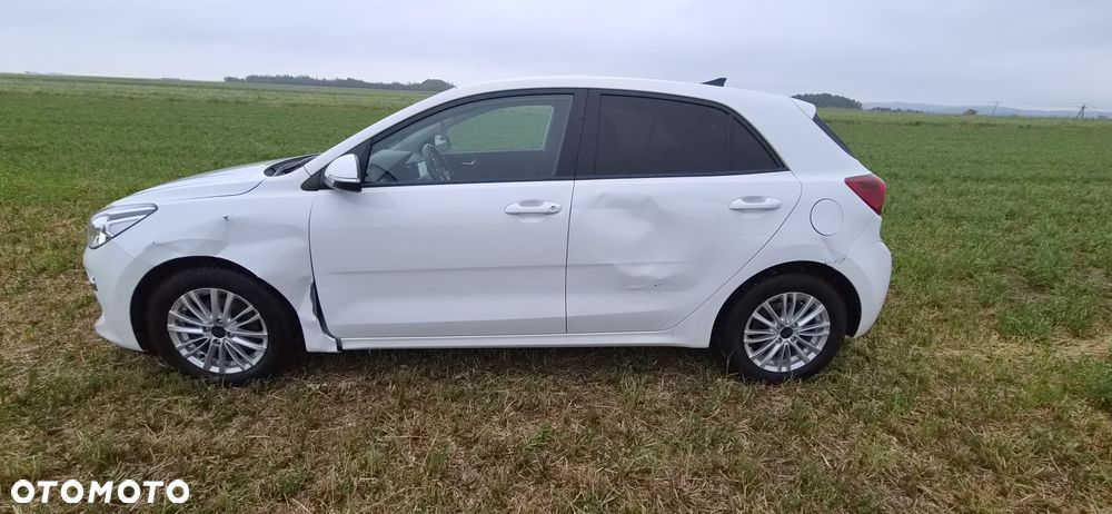 Kia Rio - 6