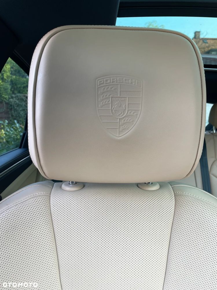 Porsche Macan T - 11