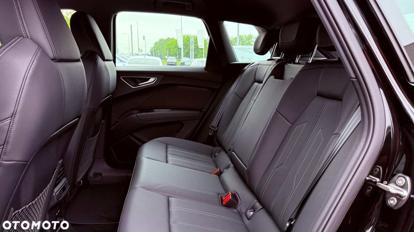 Audi Q4 e-tron - 32
