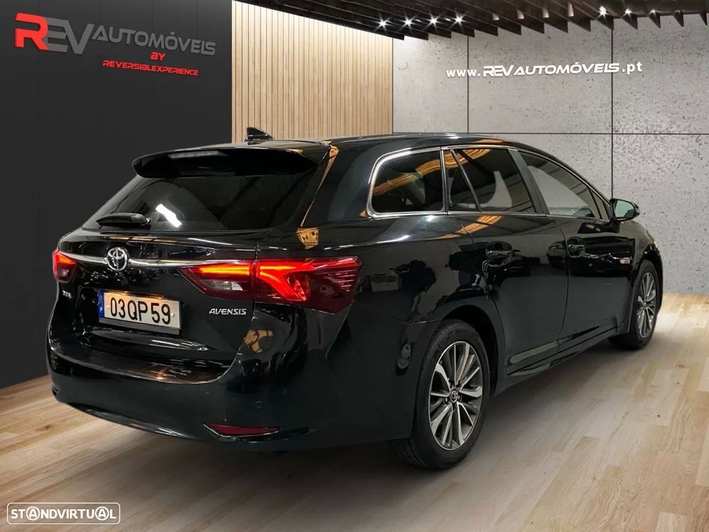 Toyota Avensis Touring Sports 2.0 D-4D Luxury+GPS - 3