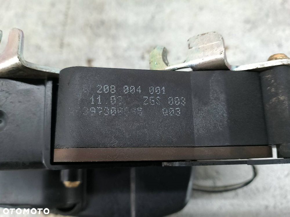 ZAMEK DRZWI PRZESUWNYCH PRAWYCH MERCEDES VITO 639 A6397300635 - 2