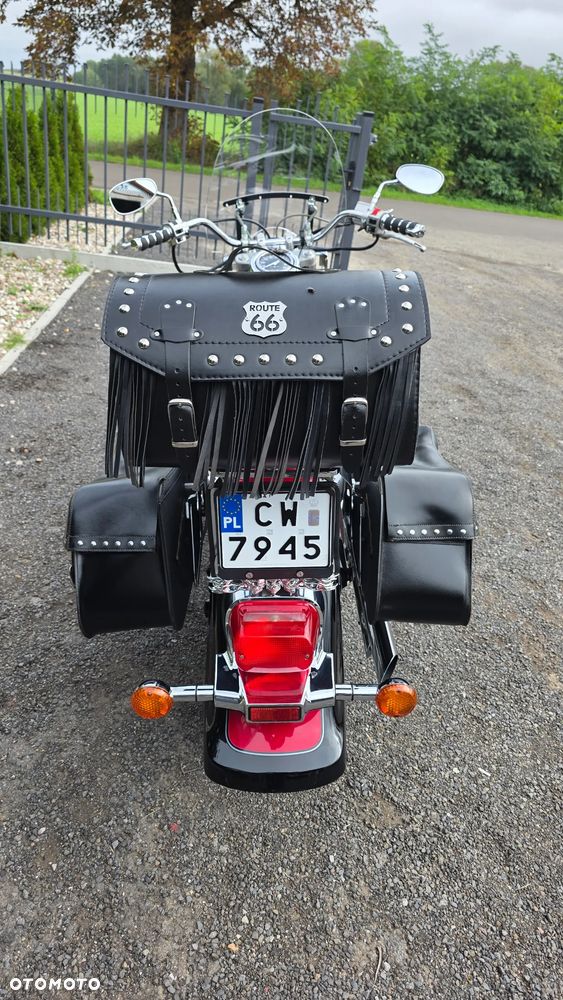 Suzuki Intruder - 13