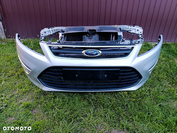 ZDERZAK OKULAR PAS PRZÓD MONDEO MK4 LIFT