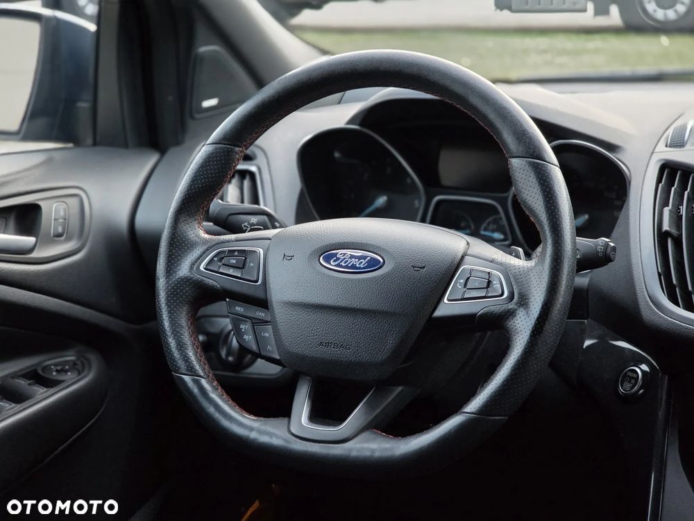 Ford Kuga 2.0 TDCi 4x4 ST-Line - 22