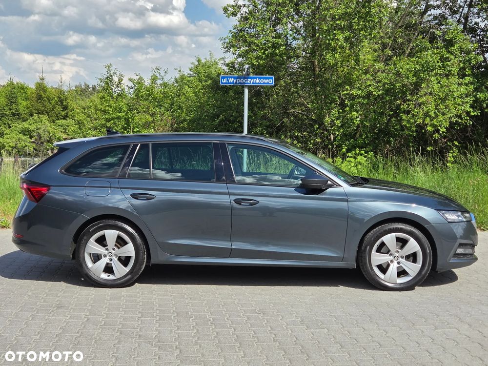 Skoda Octavia 2.0 TDI DSG Edition - 2