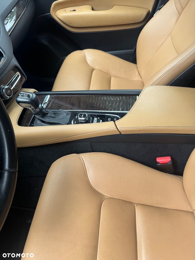 Volvo XC 90 - 13