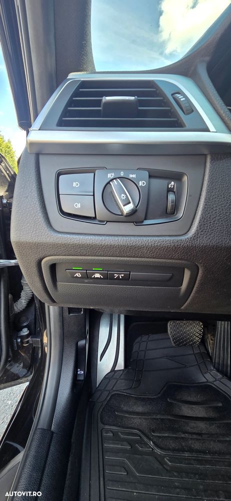 BMW Seria 3 320d Aut. xDrive - 15