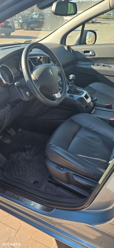 Peugeot 5008 2.0 HDi Premium + - 22