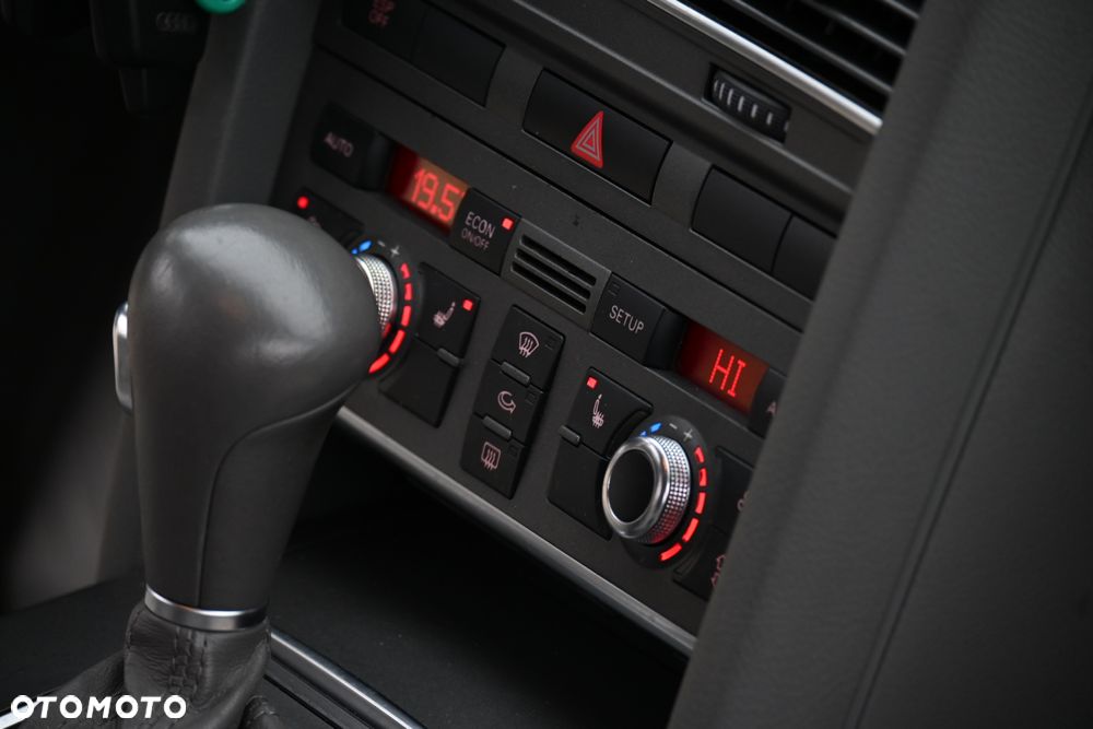 Audi A6 Limousine 3.2 FSI Quattro Tiptronic - 29