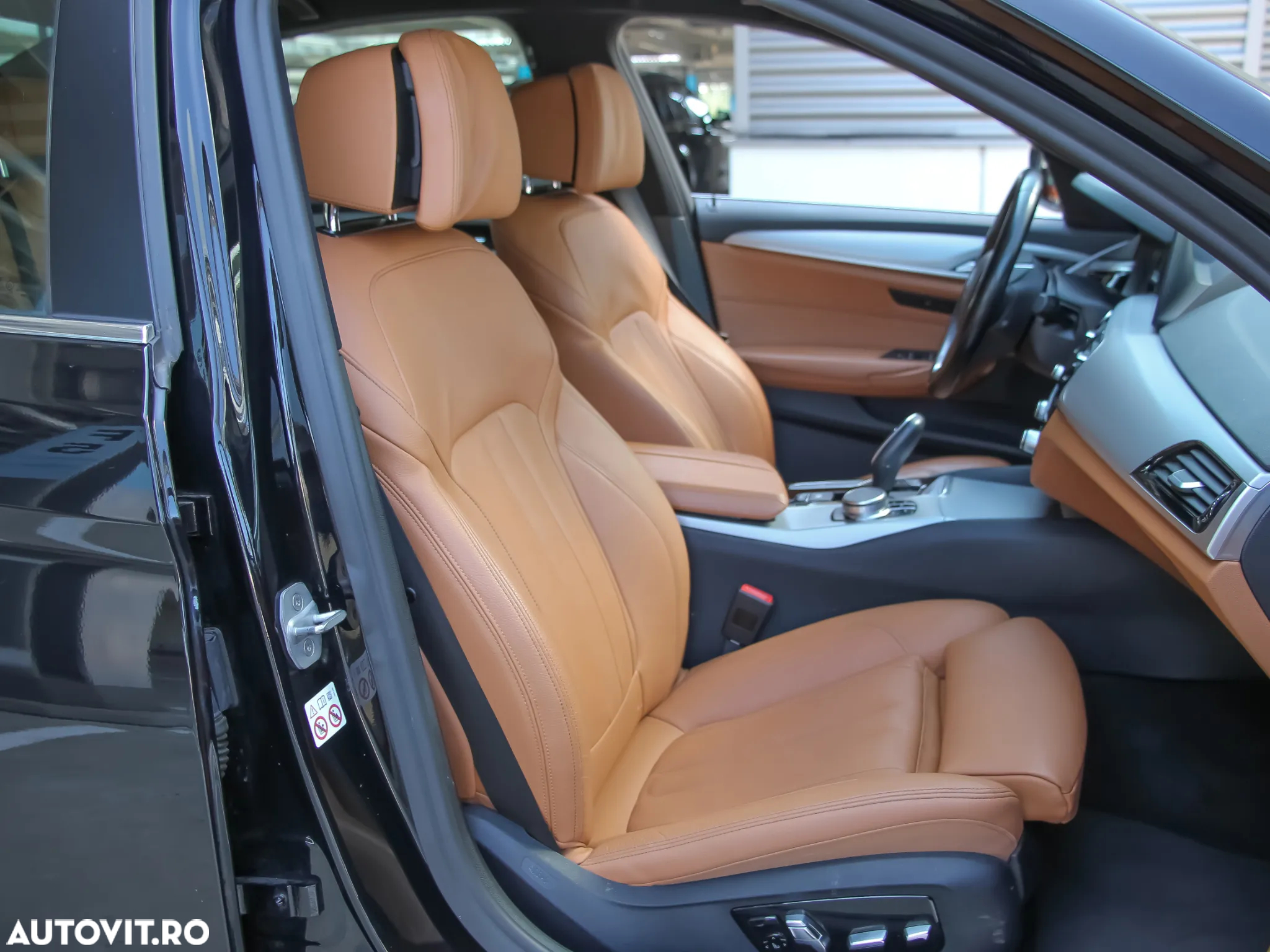 BMW Seria 5 520i AT - 8