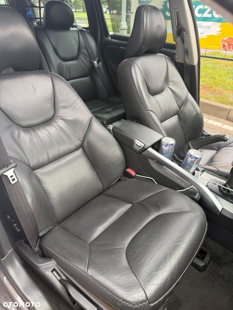Volvo XC 70 - 25