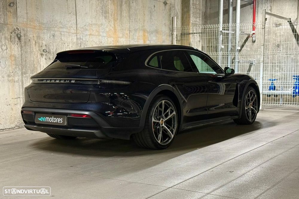 Porsche Taycan Cross Turismo - 6