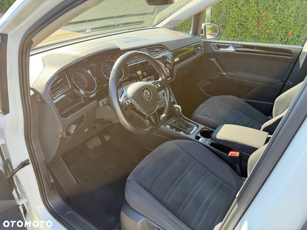 Volkswagen Touran 1.5 TSI EVO Highline DSG - 24