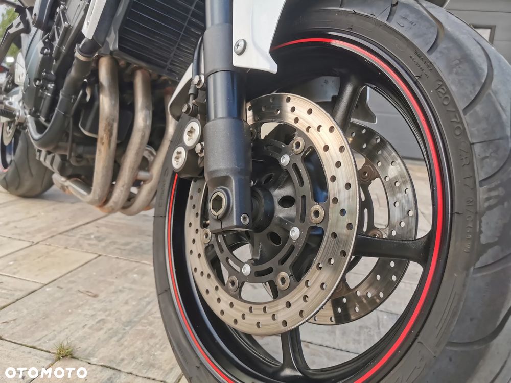 Yamaha FZ6 - 25