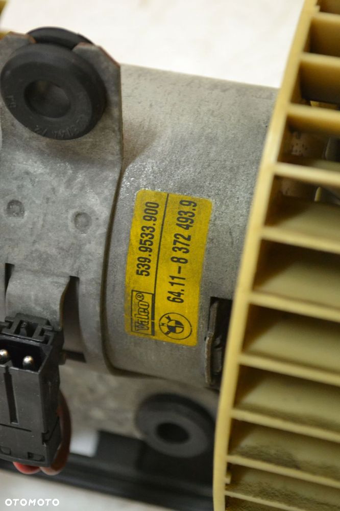 DMUCHAWA POWIETRZA NAWIEWU WENTYLATOR BMW E39 X5 E53 8372493 - 4