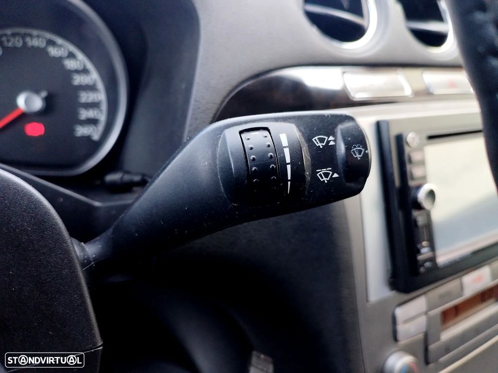 Ford Galaxy 2.0 TDCi Ghia - 36