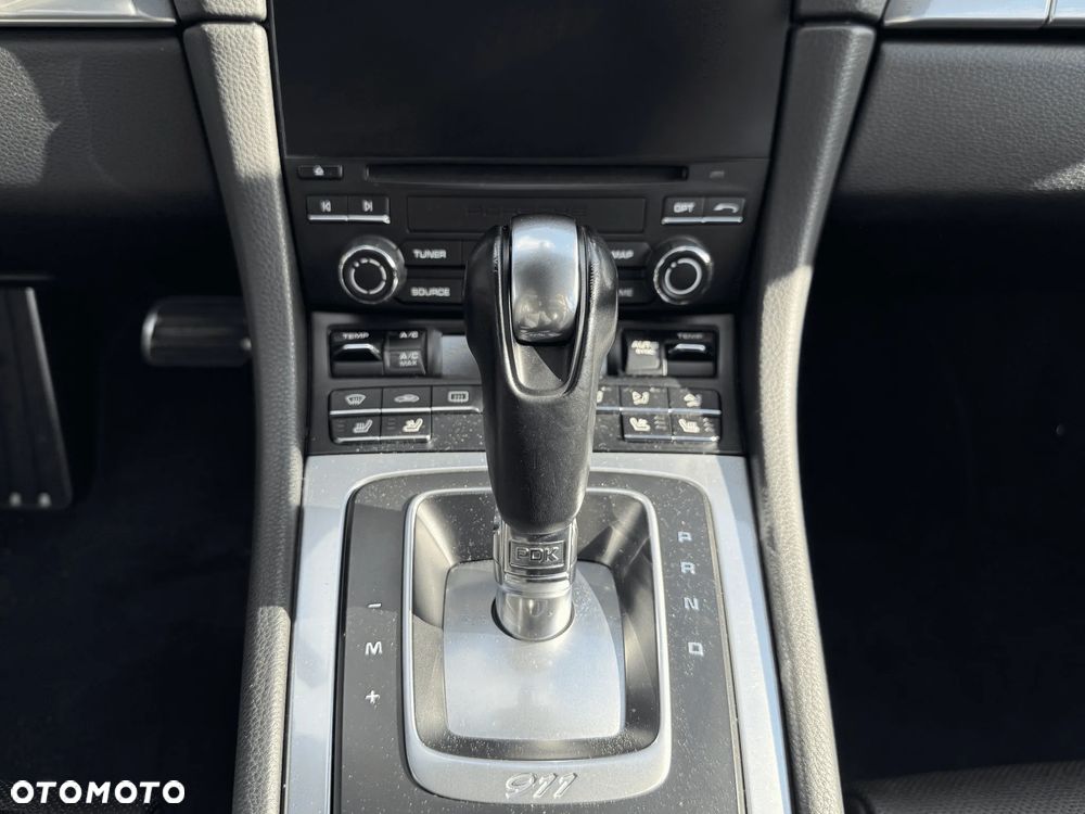 Porsche 911 Carrera S PDK - 20