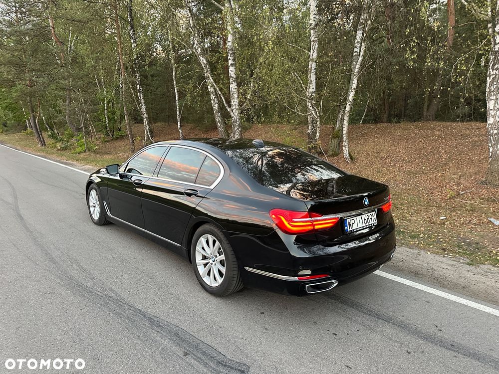 BMW Seria 7 740Li - 5