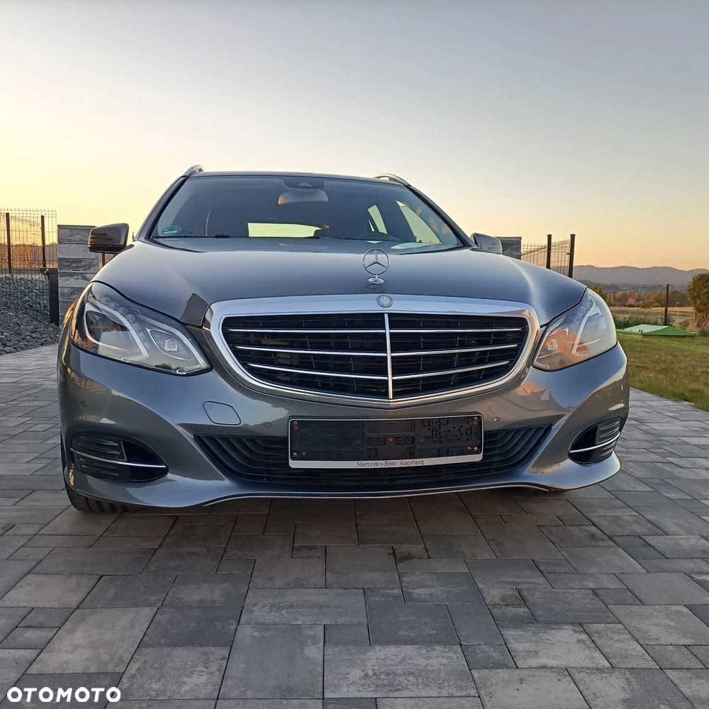 Mercedes-Benz Klasa E 300 T BlueTEC 7G-TRONIC - 18