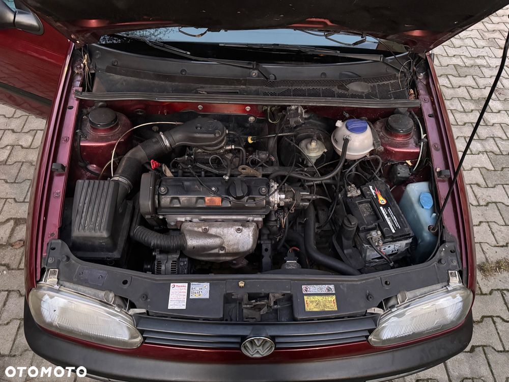 Volkswagen Golf 1.6 - 11