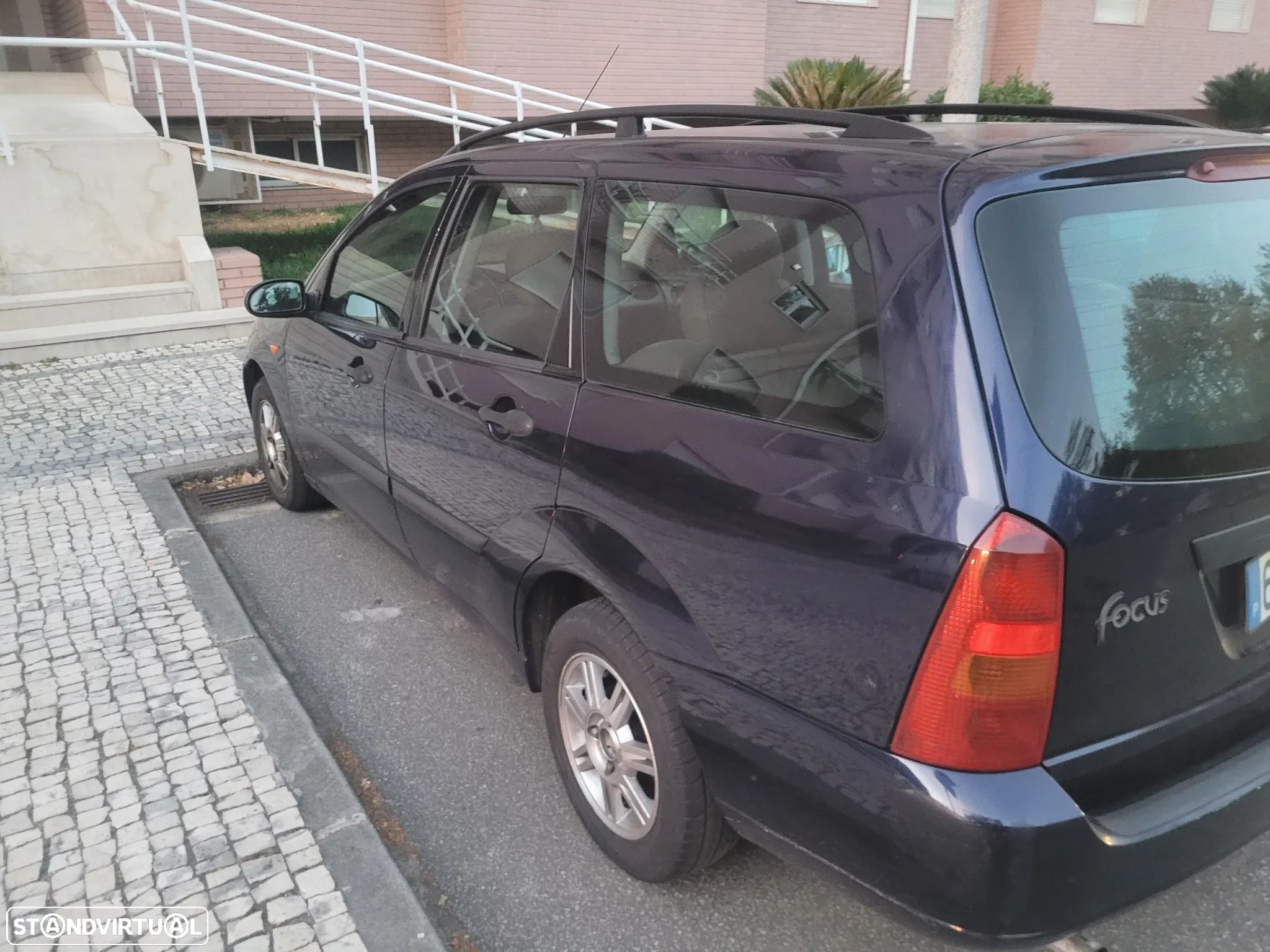 Ford Focus SW 1.4 Ambiente - 8