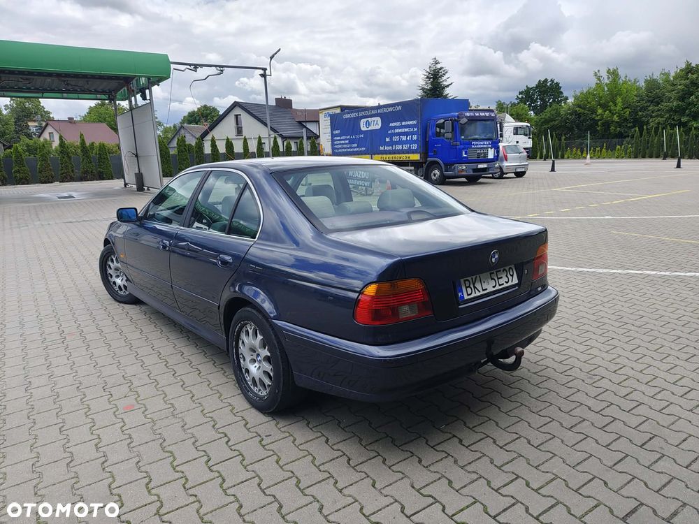 BMW Seria 5 520d - 4