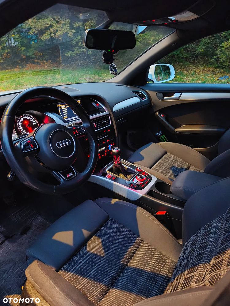 Audi A4 Avant - 10