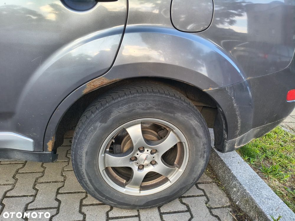 Mitsubishi Outlander 2.0 DID Instyle - 3