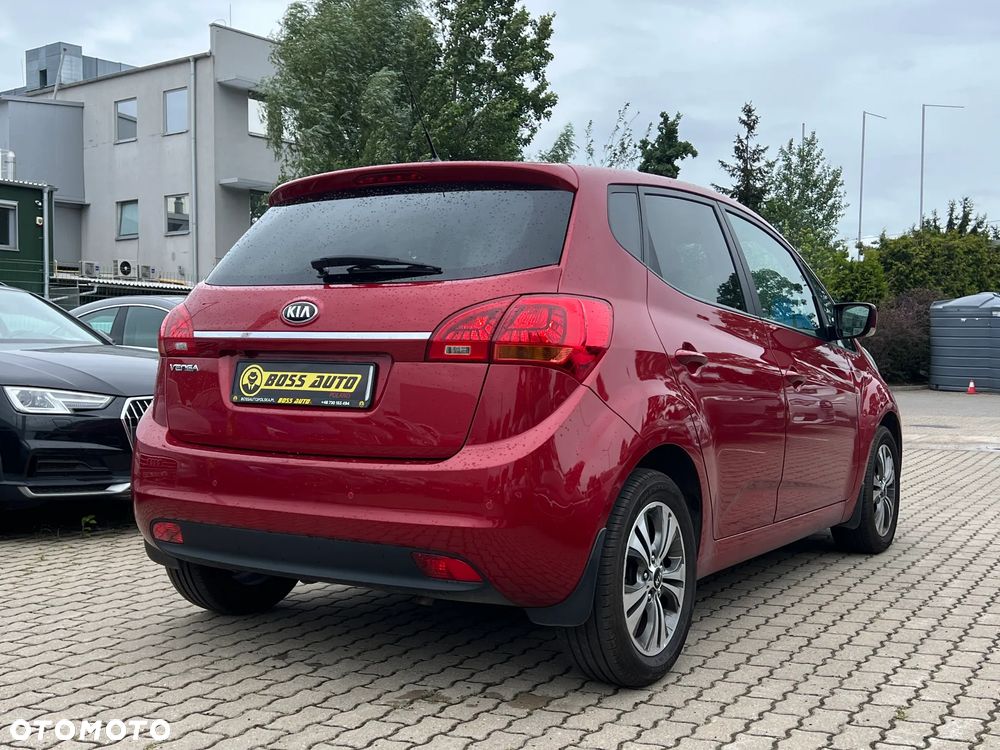 Kia Venga - 9