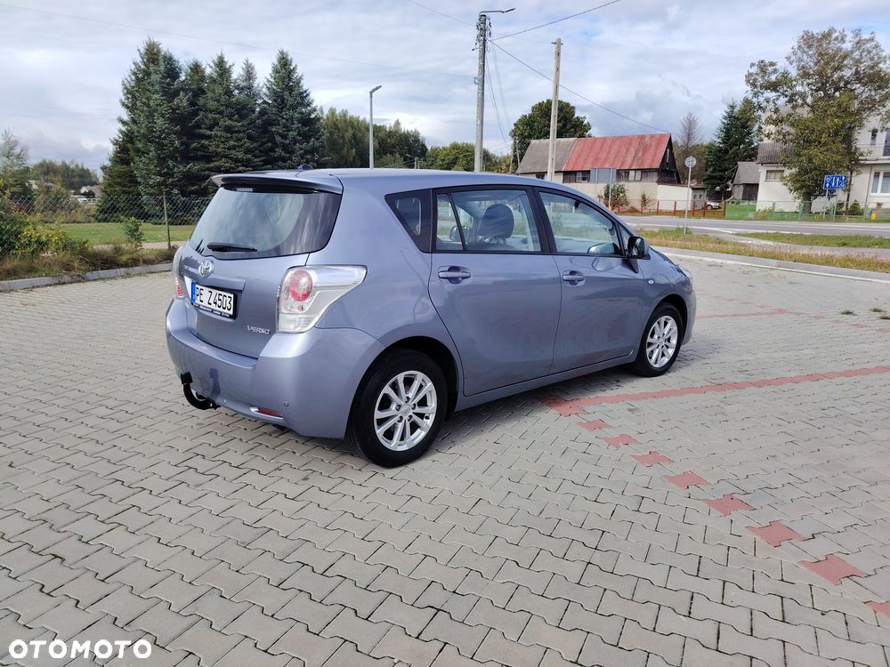 Toyota Verso - 2