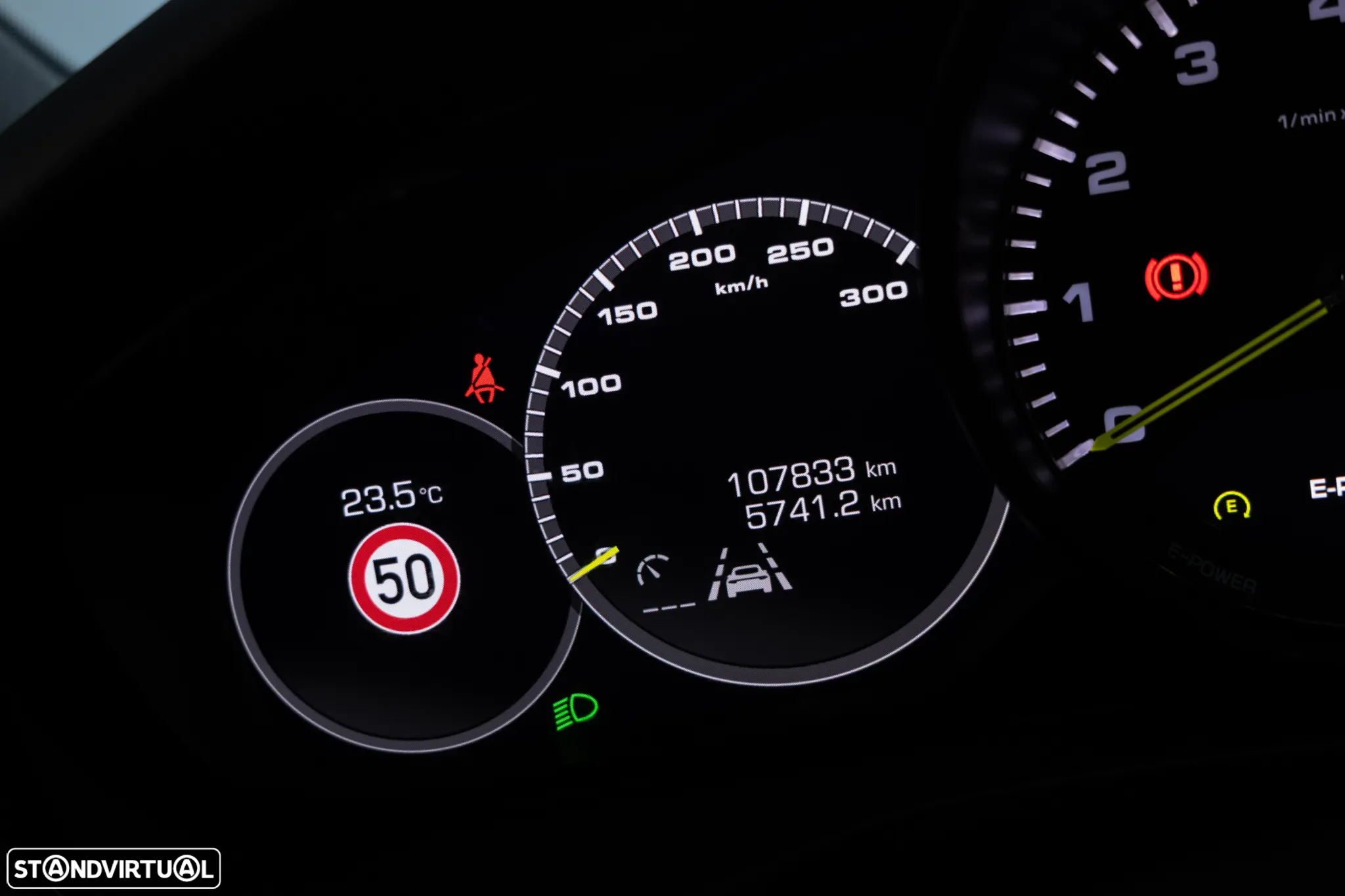 Porsche Panamera 4 E-Hybrid - 24
