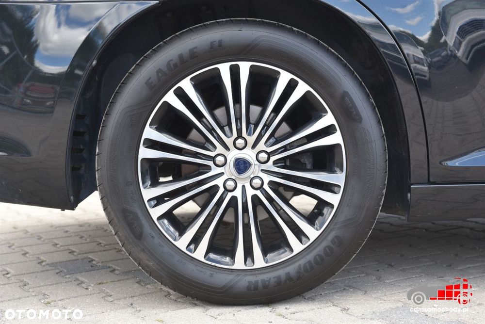 Lancia Thema 3.6 Executive AWD - 12