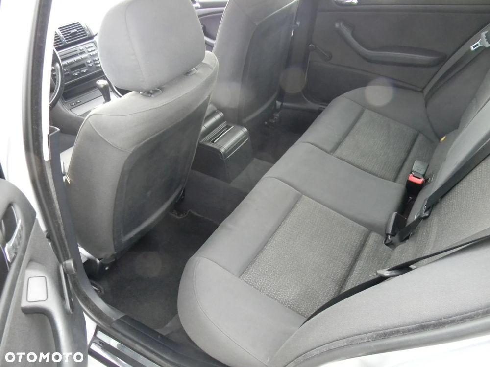 BMW Seria 3 316i Edition Exclusive - 14