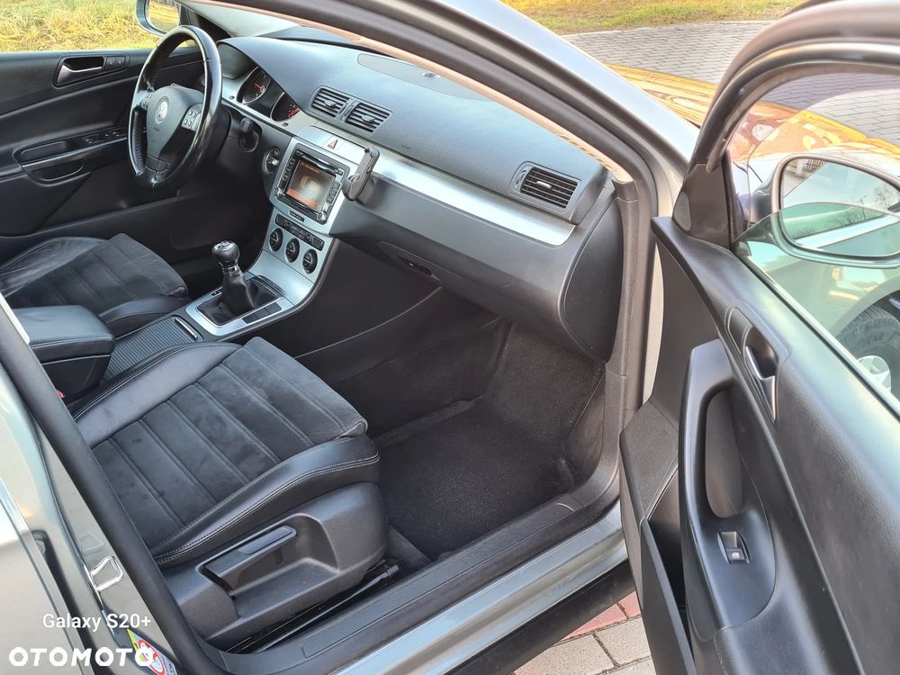 Volkswagen Passat - 13