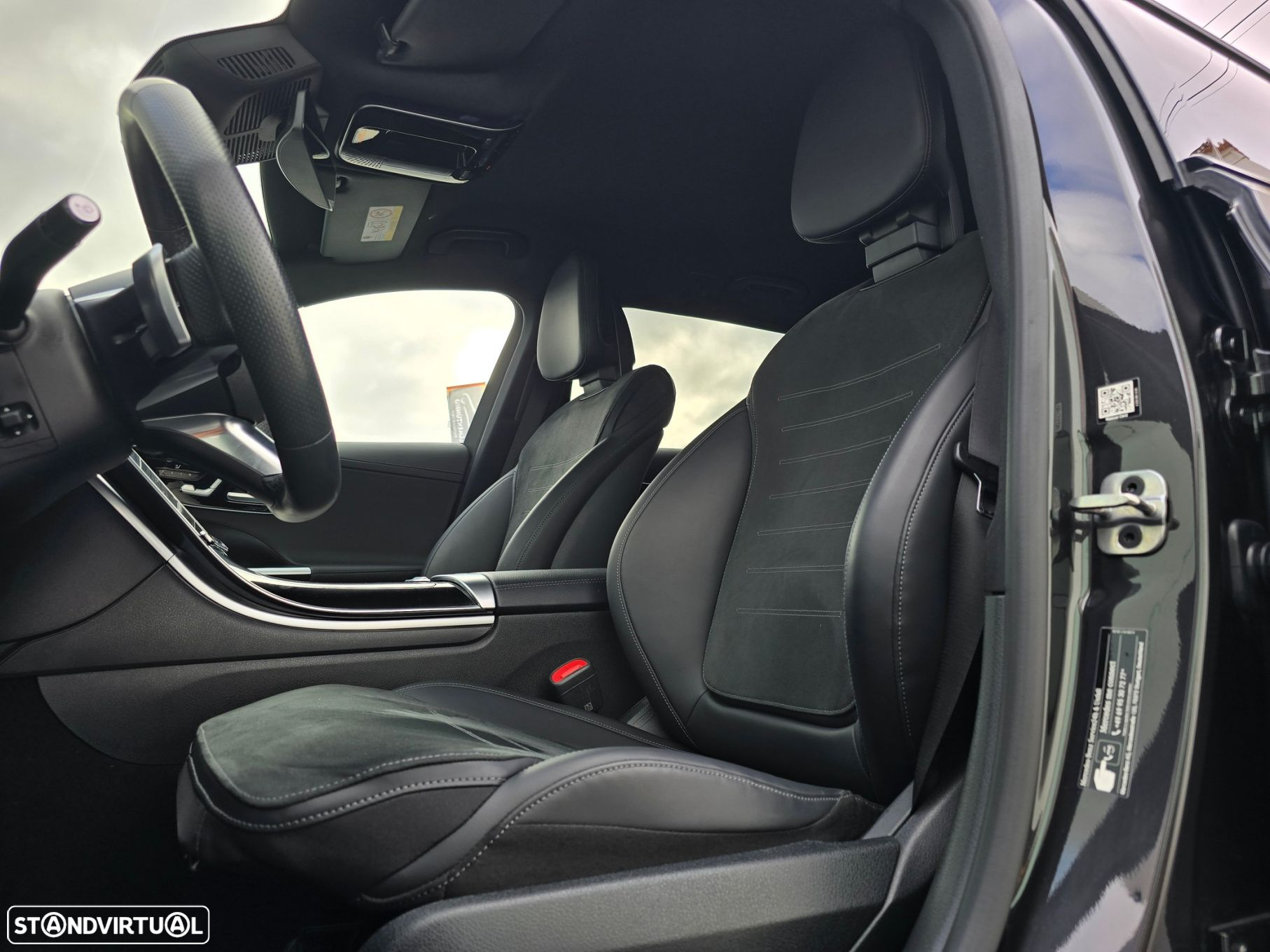 Mercedes-Benz C 300 e AMG Line - 14