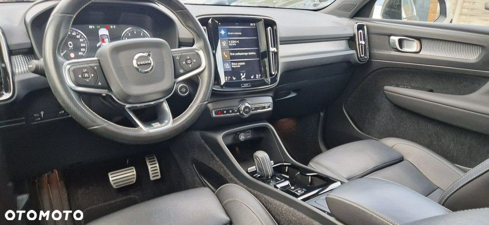Volvo XC 40 - 24
