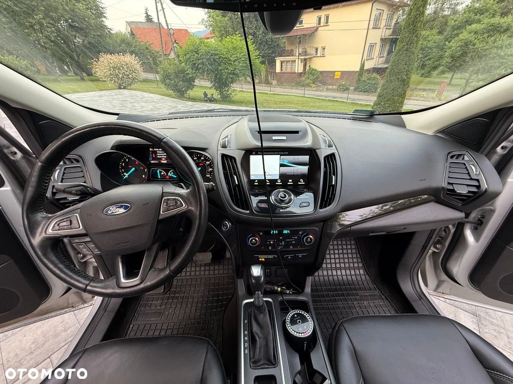 Ford Escape 2.0 EcoBoost AWD Titanium - 12