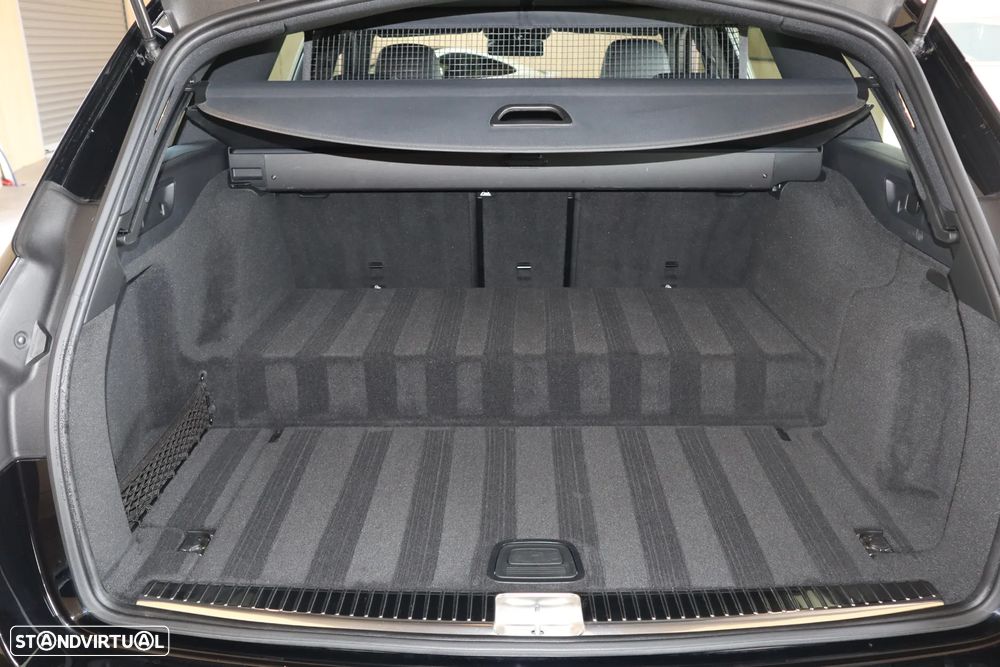 Mercedes-Benz E 300 de AMG Line - 9