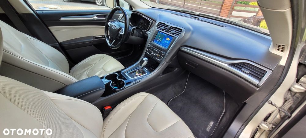 Ford Mondeo 2.0 TDCi Titanium PowerShift - 11