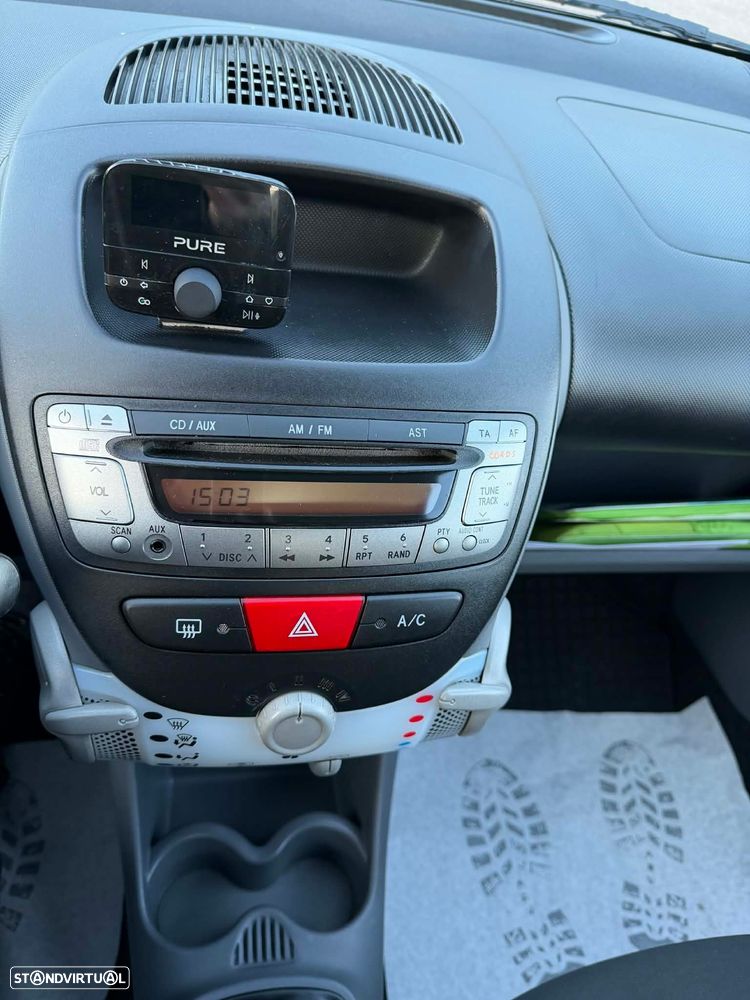 Peugeot 107 1.0 Trendy E4 - 6