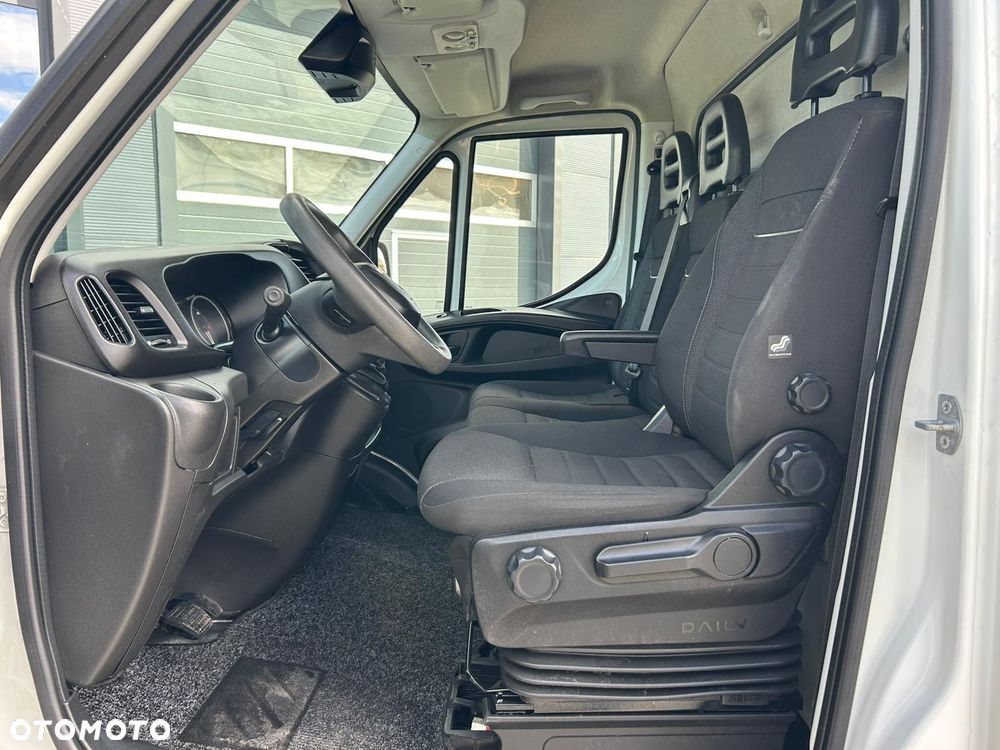 Iveco Daily 40C18 35C18 3.0 HPI Hi-Matic Kontener 8 palet + winda + drzwi boczne **KLIMA**Sprowadzony**2023R** - 11