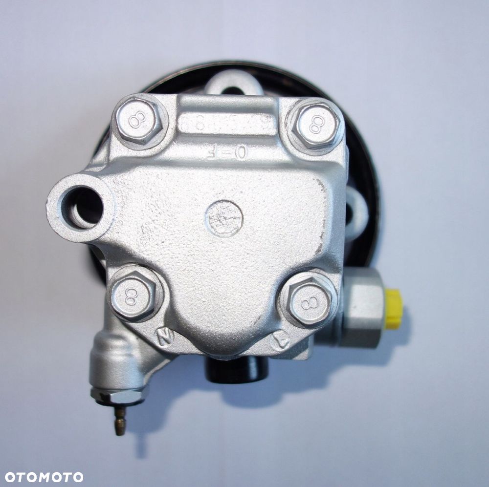 POMPA WSPOMAGANIA MAZDA 323F 323 V BA 1.3 1.5 1.8 KYB 1994-1998 1 śrubka - 4