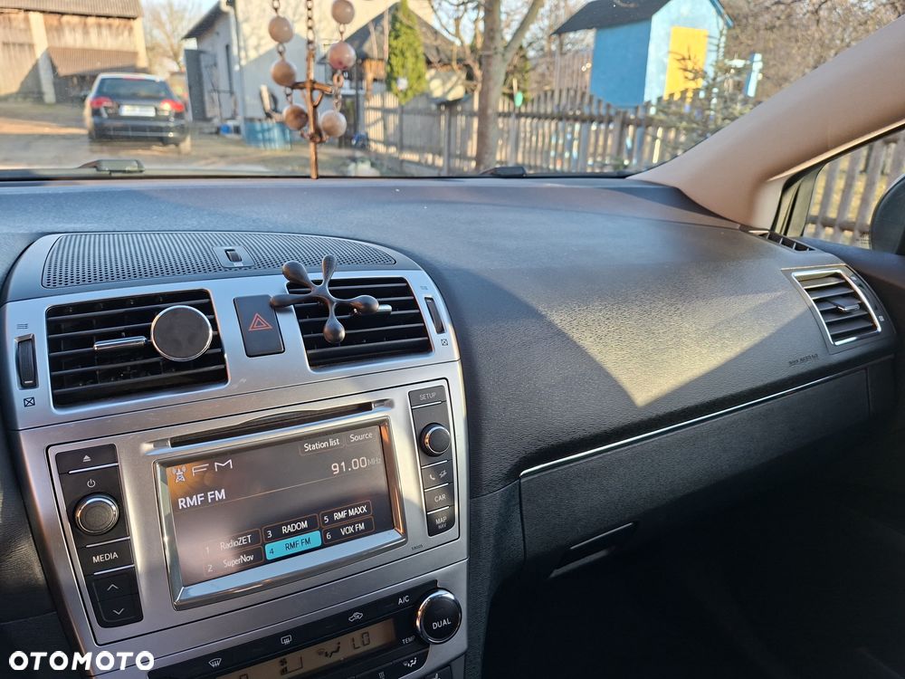 Toyota Avensis 2.0 D-4D Premium - 5