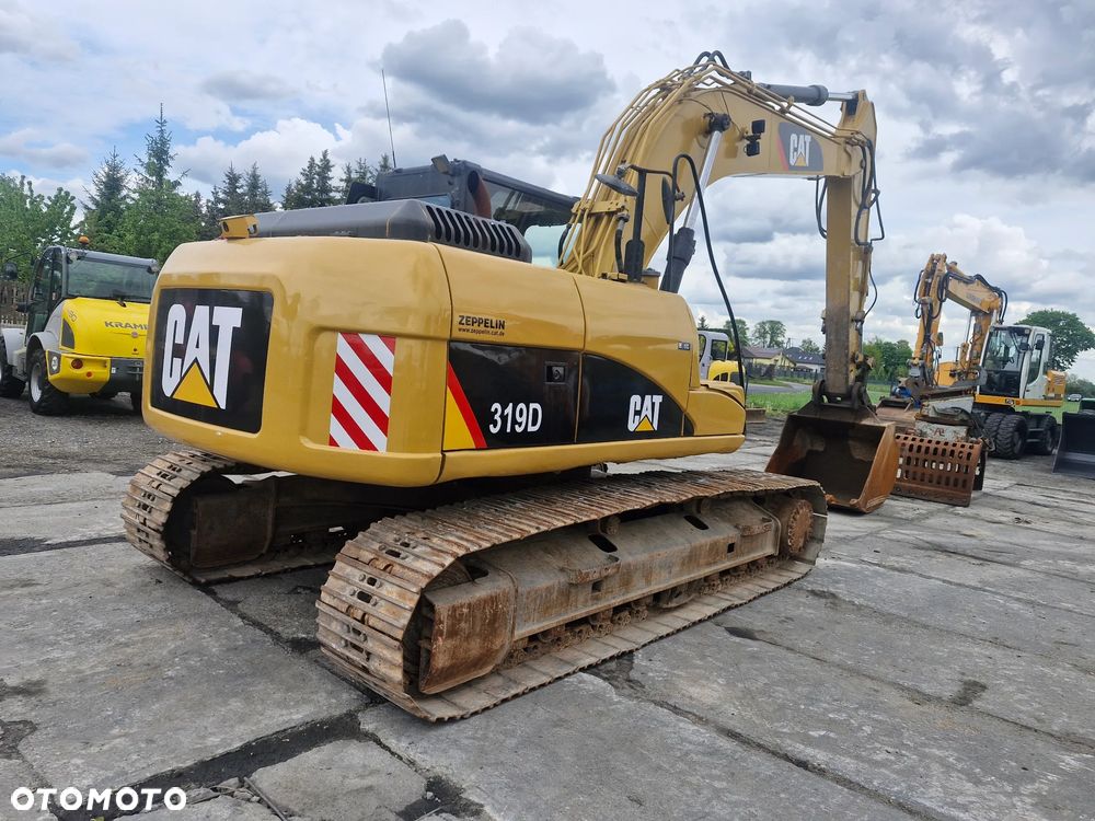 Caterpillar 319D - 1
