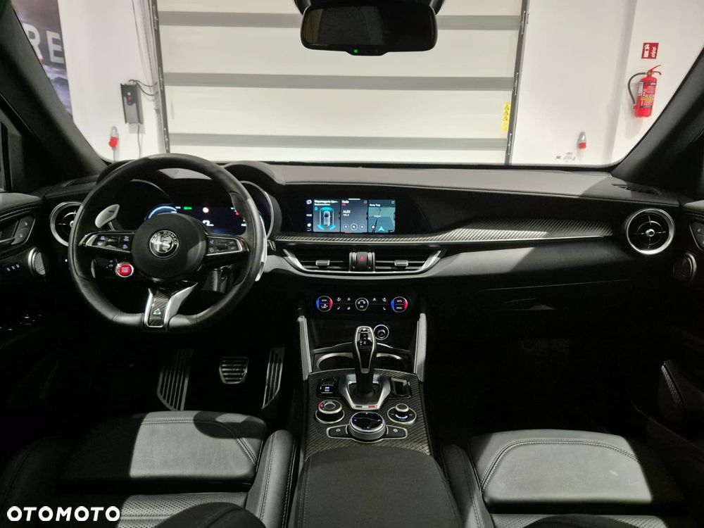 Alfa Romeo Stelvio - 9