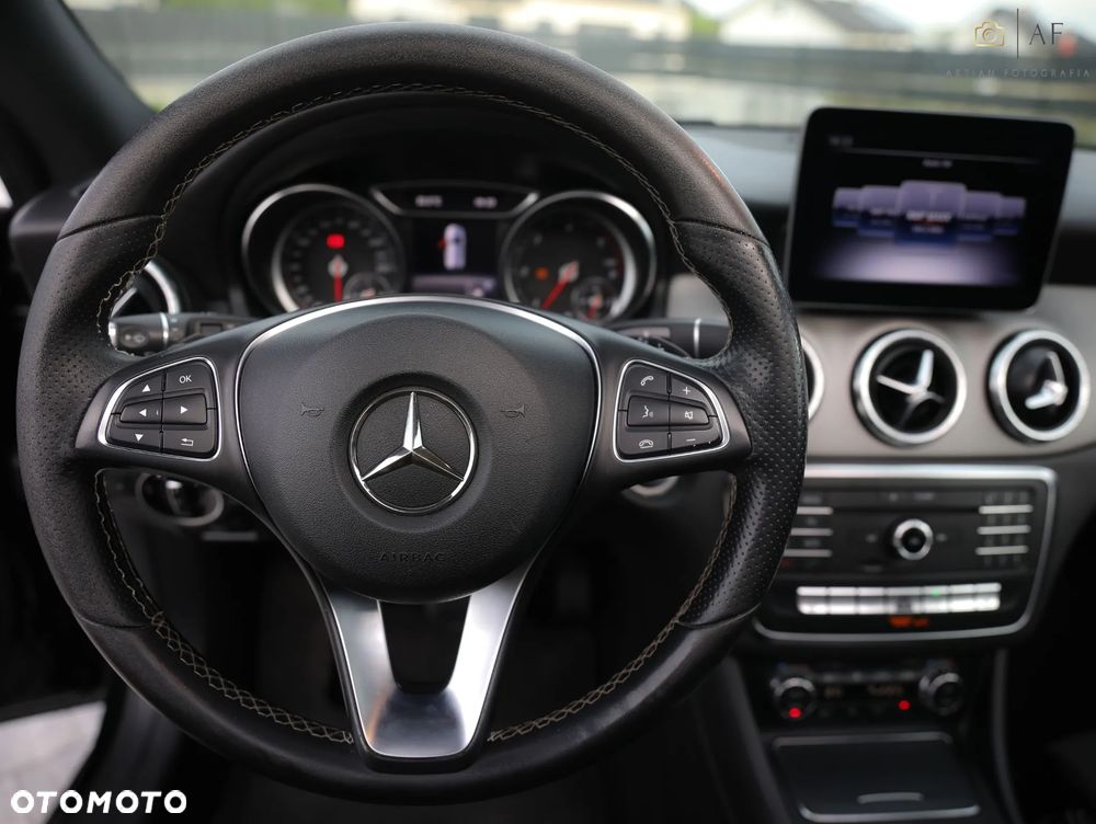 Mercedes-Benz CLA 220 d 7G-DCT - 27
