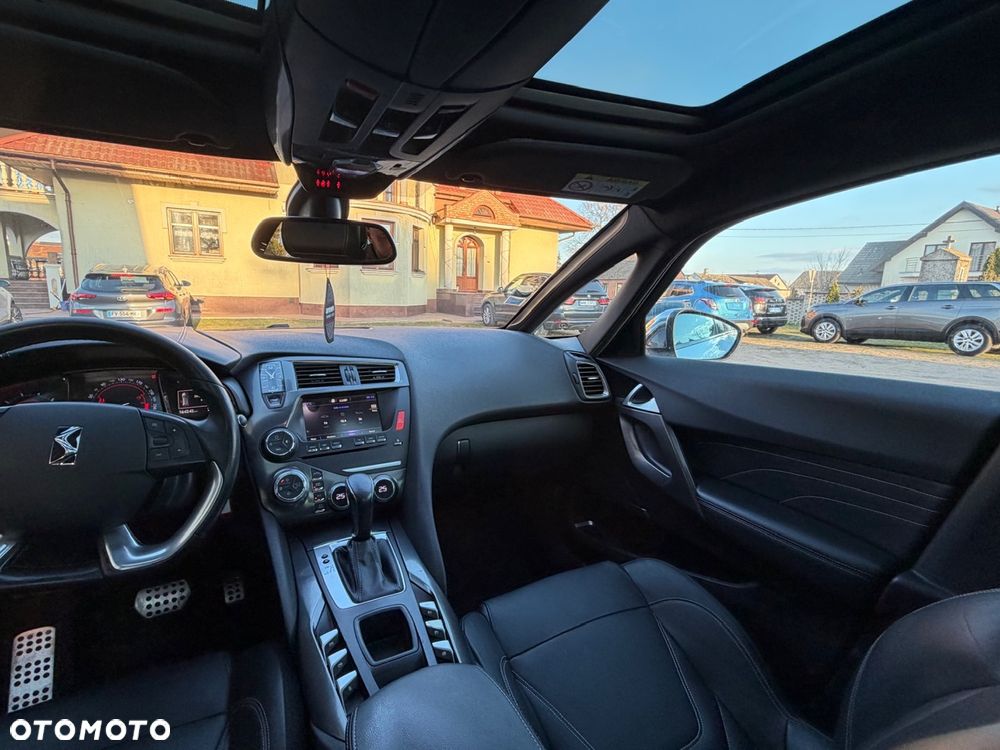 DS Automobiles DS 5 - 12