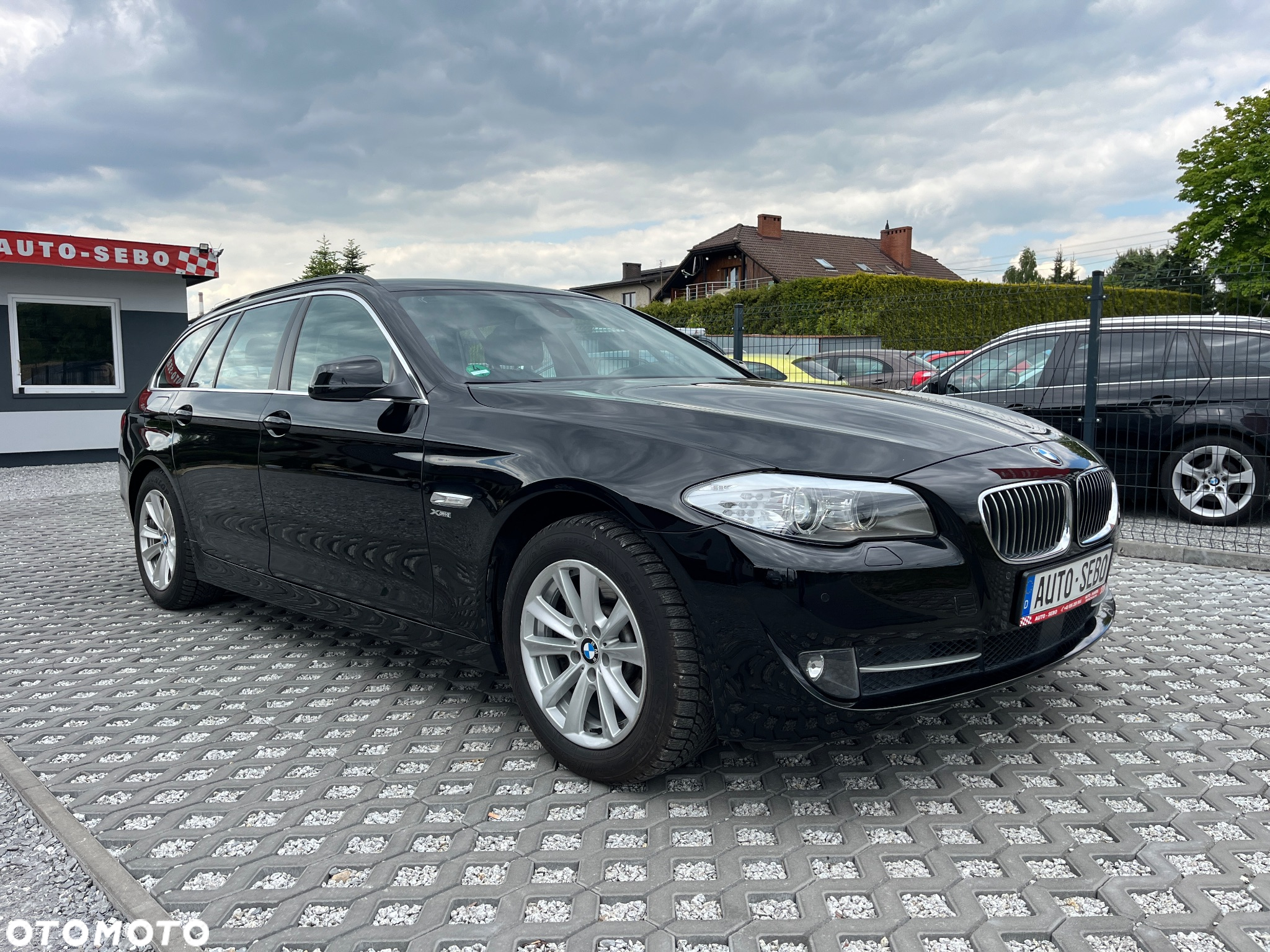 BMW Seria 5 525d xDrive Touring - 8
