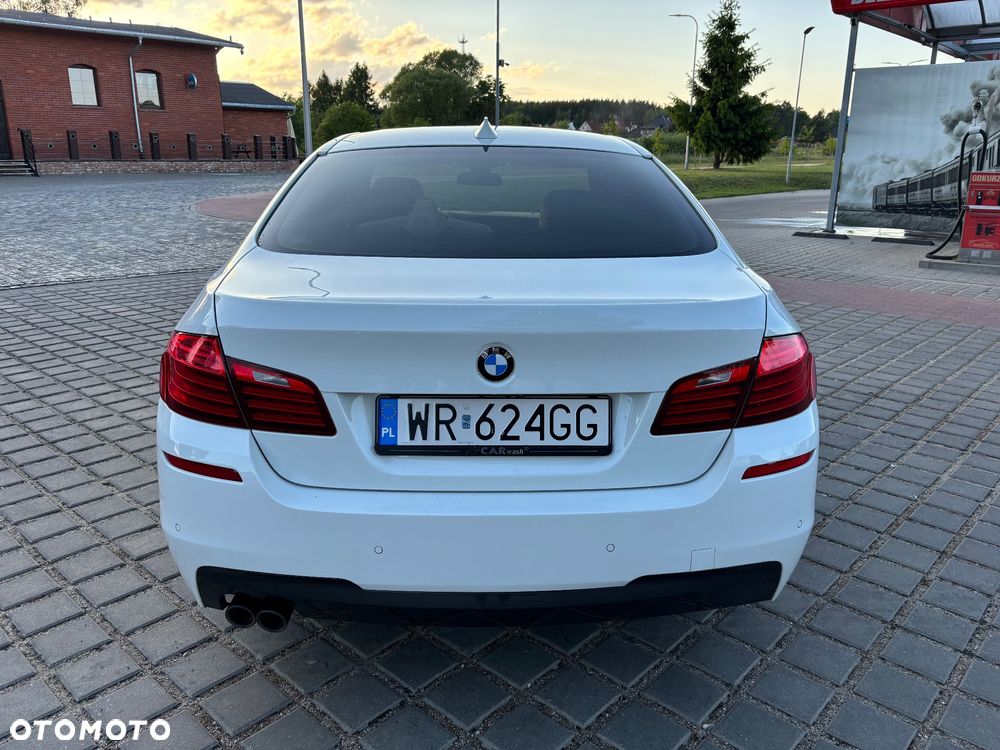 BMW Seria 5 520d xDrive - 9