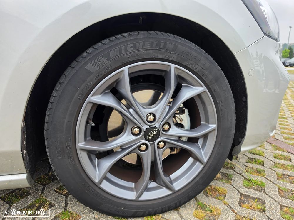 Ford Focus 1.0 EcoBoost MHEV ST-Line - 18